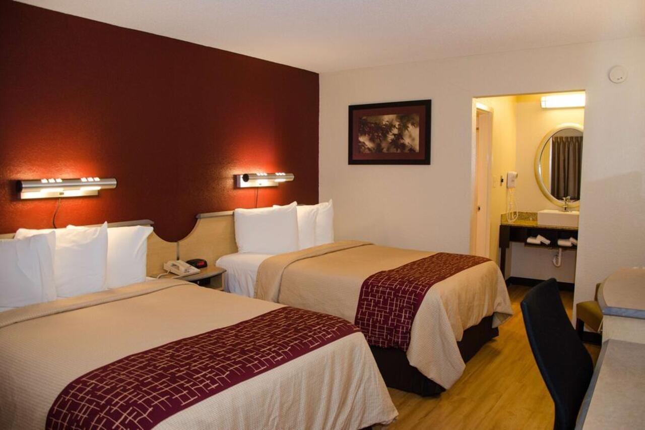 Red Roof Inn Вільямсбург Екстер'єр фото